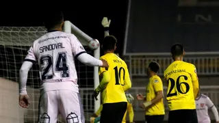 ¡A lo Mortero! Mario Sandoval la metió en el ángulo en el primero de la U ante San Luis
