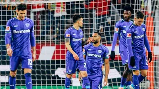 Charles Aránguiz vio acción en amarga remontada que sufrió Bayer Leverkusen