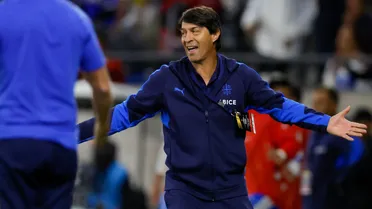 “No me hagas hablar”: la molestia de Garnero con el árbitro del U Católica vs Boca Juniors