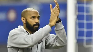 Thierry Henry borrará sus redes sociales a causa del racismo y “toxicidad” que existe