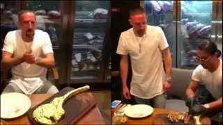 Franck Ribery explotó contra detractores que lo criticaron por comer un filete bañado en oro