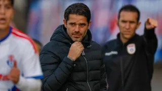 Prometen un fichaje “bombástico”: El plan de Gago para levantar a la U