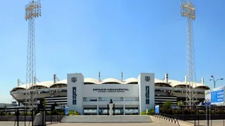Delegación de Colo Colo partió a Brasil para visitar estadios