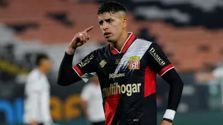 Jason Flores dejó parado a Fernando De Paul con golazo de Curicó Unido a Colo Colo