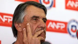 Tocalli: Si fuera DT de la Roja, le recomendaría a Bravo ir a un club donde pueda jugar