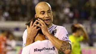 El “Tanque” Silva le dio el triunfo a Gimnasia sobre Defensa y Justicia de Beccacece