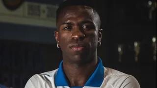 Vinicius Jr. presentó camiseta blanca que Brasil usará en la Copa América