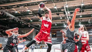 Nicolás Carvacho volvió a las canchas tras más de un año lesionado