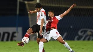 River Plate igualó en su visita a Independiente Santa Fe y mantuvo parejo su grupo