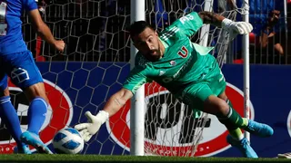 Hinchas de la U alucinaron con monumental actuación de Hernán Galíndez frente a Deportes Antofagasta