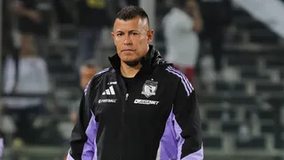Asumió la responsabilidad: referente de Colo Colo salió en defensa de Jorge Almirón