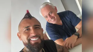 Arturo Vidal defendió a Fernando Felicevich: Es el mejor y tratan de dejarlo mal siempre