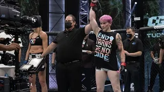 Polémica en las MMA por debut de peleadora transgénero: “Golpeó a una mujer biológica”