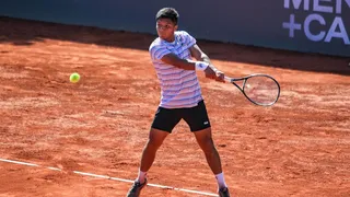Matías Soto festejó en duelo de chilenos ante Tomás Barrios y pasó a semis del Challenger de San Luis de Potosí