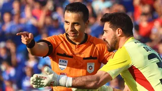 ¿Cómo operó el VAR? ANFP revela los audios del polémico Superclásico entre U de Chile y Colo Colo