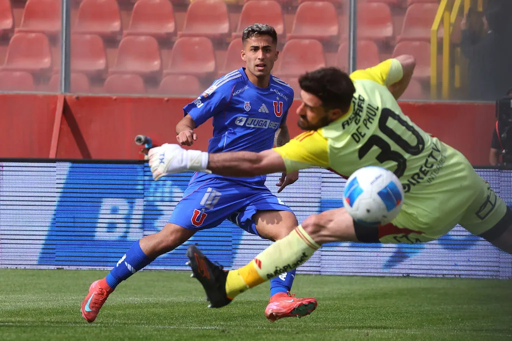 Lucas Assadi podría irse de la U y partir hacia el Mineiro de Sampaoli/ © Javier Vergara-Photosport