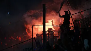 Aseguraron que barristas de la U asaltaron y golpearon a funcionarios de Everton