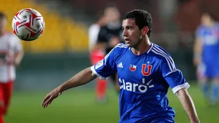 La U analiza negociar con campeón de la Sudamericana para reemplazar a Beausejour