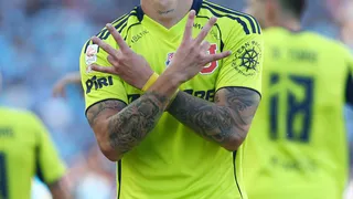 La camiseta filtrada que desató nostalgia en la U: un guiño al pasado con detalles renovados