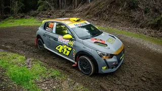 Jorge Martínez y Patricio Muñoz festejaron en lo alto del Rally Biobío-Santa Juana