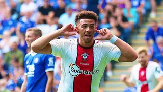 Southampton logró remontada sobre Leicester City con doblete de Che Adams