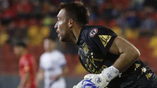 Unión Española comunicó lesión que tendrá a Sebastián Pérez fuera de las canchas