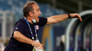 Lasarte y la salida de Vidal: Lo vi cansado, no es Superman, pero entiendo que es frustrante para él