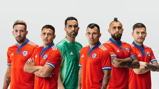 La emotiva arenga de Medel con su “familia” de La Roja: Seguimos más fuertes y unidos que nunca