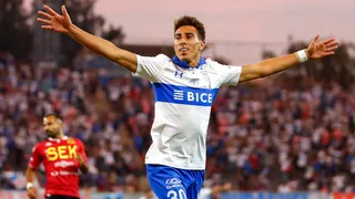 Diego Valencia dio el primer golpe a favor de la UC ante U. Española