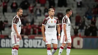 Flamengo de Mauricio Isla logró agónica igualdad ante Atlético Paranense en semifinales de la Copa de Brasil