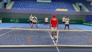 Equipo chileno practica en Bratislava para duelo de Copa Davis ante Eslovaquia