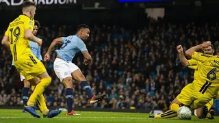 Manchester City arrolló a Burton con nueve goles y se acercó a la final de la Capital One Cup