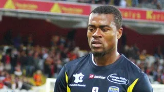 La acrobática ejecución de un lateral que sacó aplausos en el fútbol francés