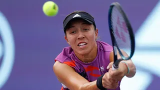 Pegula venció en sets seguidos a Azarenka y avanzó a la final en Guadalajara