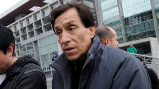 Roberto Rojas padece hepatitis C y espera por un transplante de hígado