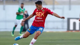 Villagra aprovechó un balón suelto en el área y empató para U. Española ante Ñublense