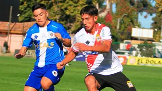 Santa Cruz remontó ante Curicó Unido y tomó un respiro en la Primera B 2025