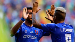 U de Chile abre espacio para refuerzos: oficializó salida y liberó cupo de extranjero