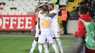 Junior Fernandes marcó dos goles en goleada de Alanyaspor en la liga turca