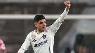 Con tres cambios: La formación de Colo Colo para el clásico ante U. Católica