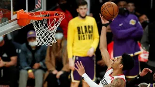 Anthony Davis lideró revitalizador triunfo de los Lakers ante Portland