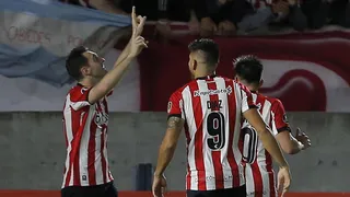 Estudiantes de La Plata derrotó a Bragantino y lidera en soledad el Grupo C de la Libertadores