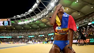 El emotivo festejo de Yulimar Rojas tras coronarse en el Mundial de Atletismo en Budapest