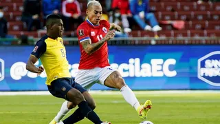Eduardo Vargas y Sebastián Vegas quedaron suspendidos para el duelo ante Colombia