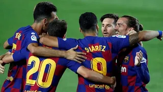 Barcelona con Arturo Vidal envió al descenso a Espanyol y amenaza el liderato de Real Madrid