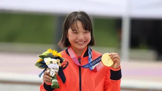 ¡Histórico! Momiji Nishima ganó el oro en el skate olímpico femenino con solo 13 años