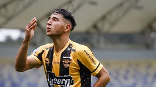 Fernández Vial sufre una durísima sanción que le hace peligrar la categoría