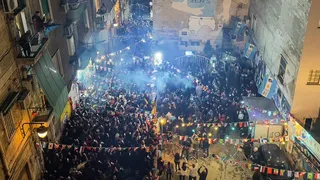 ¡No se olvidan de Diego Maradona! Locura en Napoli por el título de Argentina en Qatar 2022