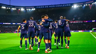 PSG goleó a Olympique Lyon en casa y ya se prueba la corona en Francia