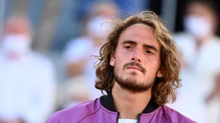 Tsitsipas reveló que supo de la muerte de su abuela cinco minutos antes de la final de Roland Garros
